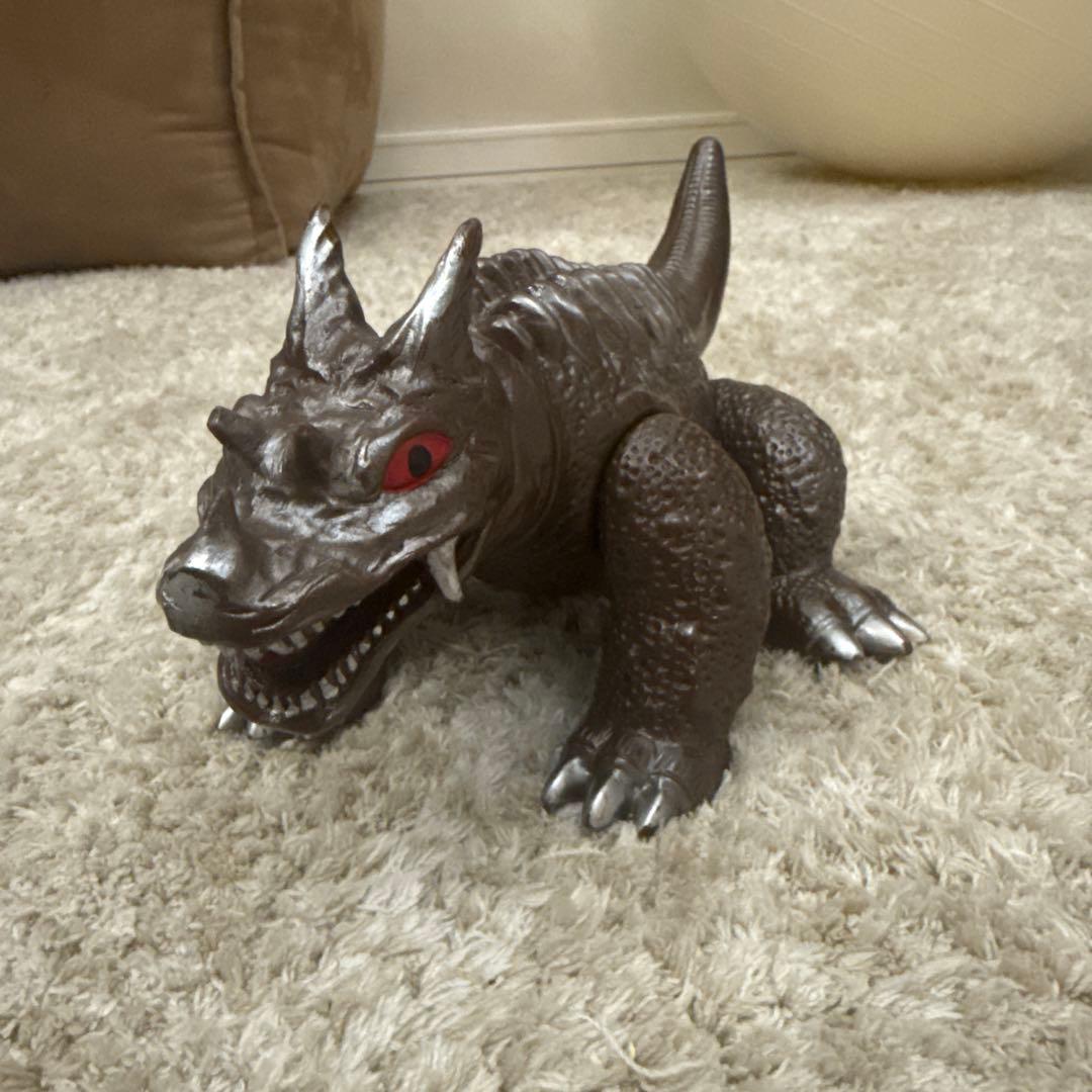 ウルトラマン 怪獣 フィギュア ダークブラウン