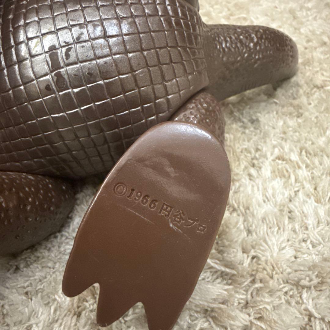 ウルトラマン 怪獣 フィギュア ダークブラウン