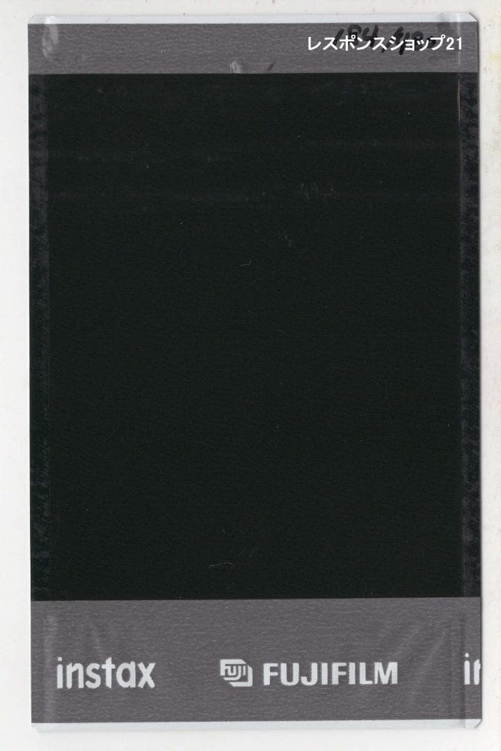 【限定直筆サイン入りチェキ】佐藤寛子　紺ビキニ水着ショット　シリアルナンバー入り