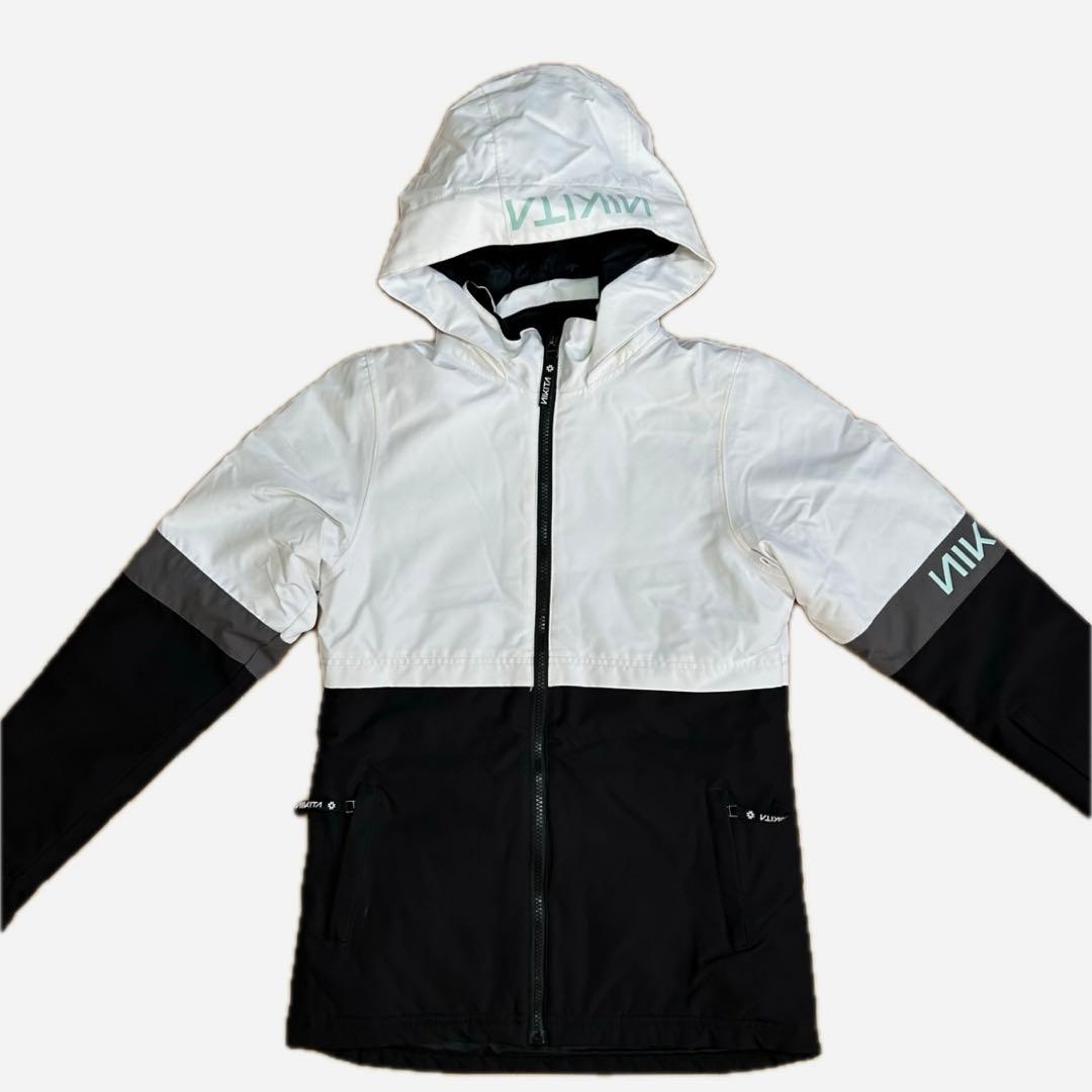 NIKITA ジュニア キッズ スノーボードウェア 上下セットＭサイズ