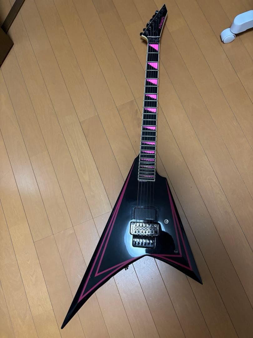 Edwards エレキギター アレキシV