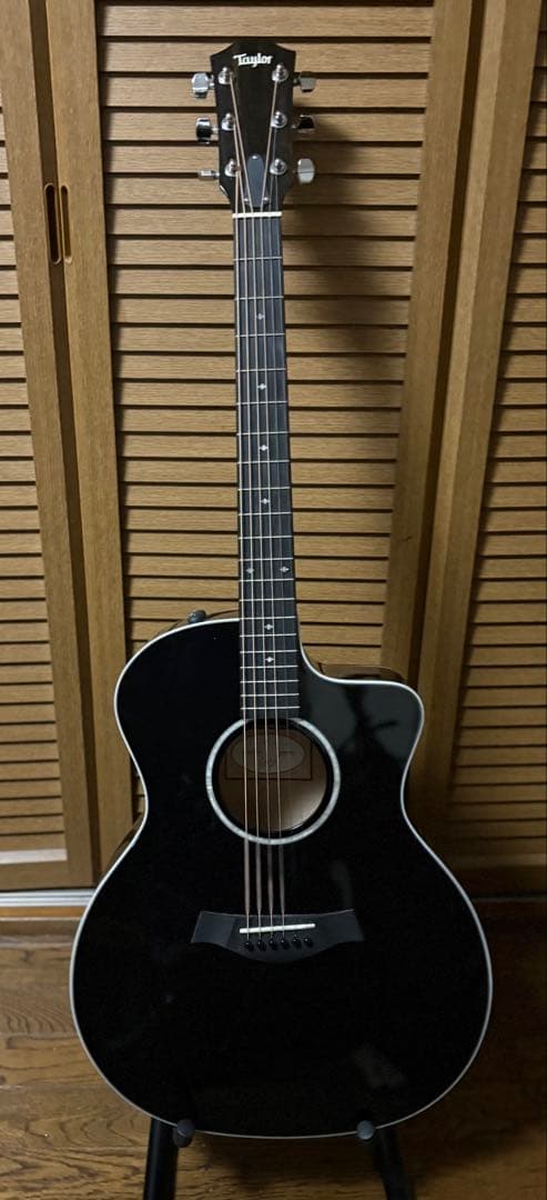 大幅追い値下げ！！『美品』Taylor 214ce DLX BLK　エレアコ