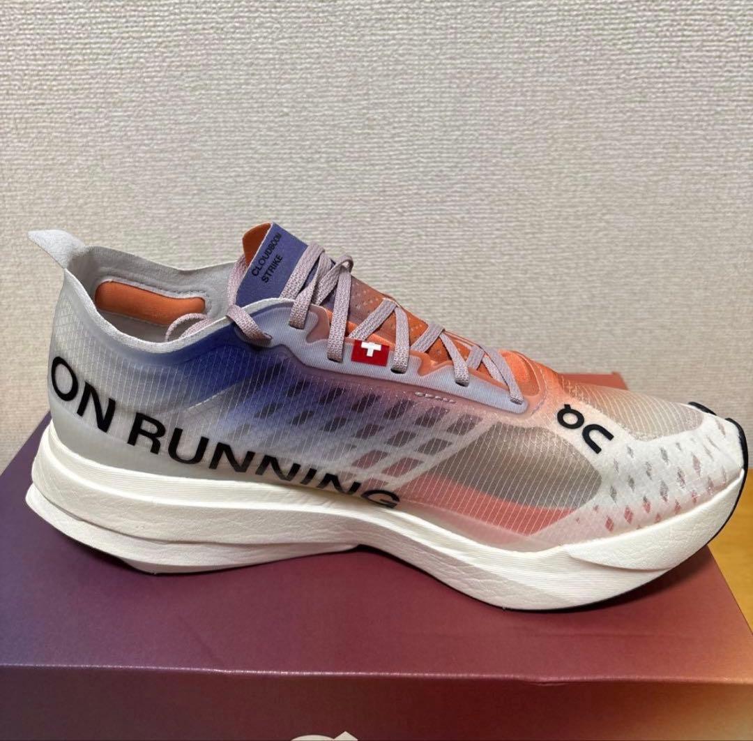 【新品】On Cloudboom Strike ランニングシューズ 26cm