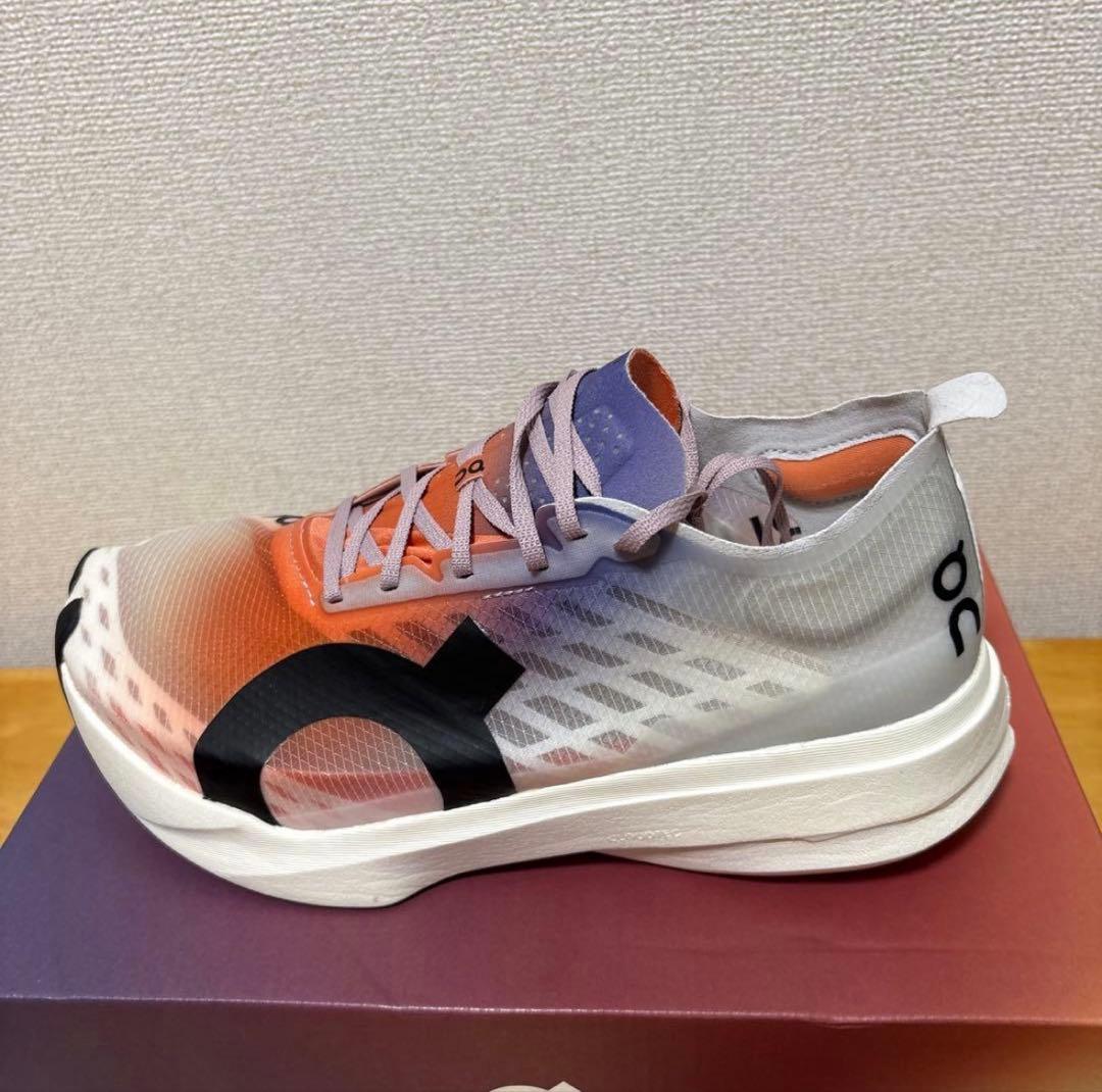 【新品】On Cloudboom Strike ランニングシューズ 26cm