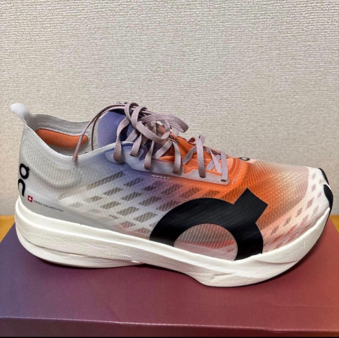 【新品】On Cloudboom Strike ランニングシューズ 26cm