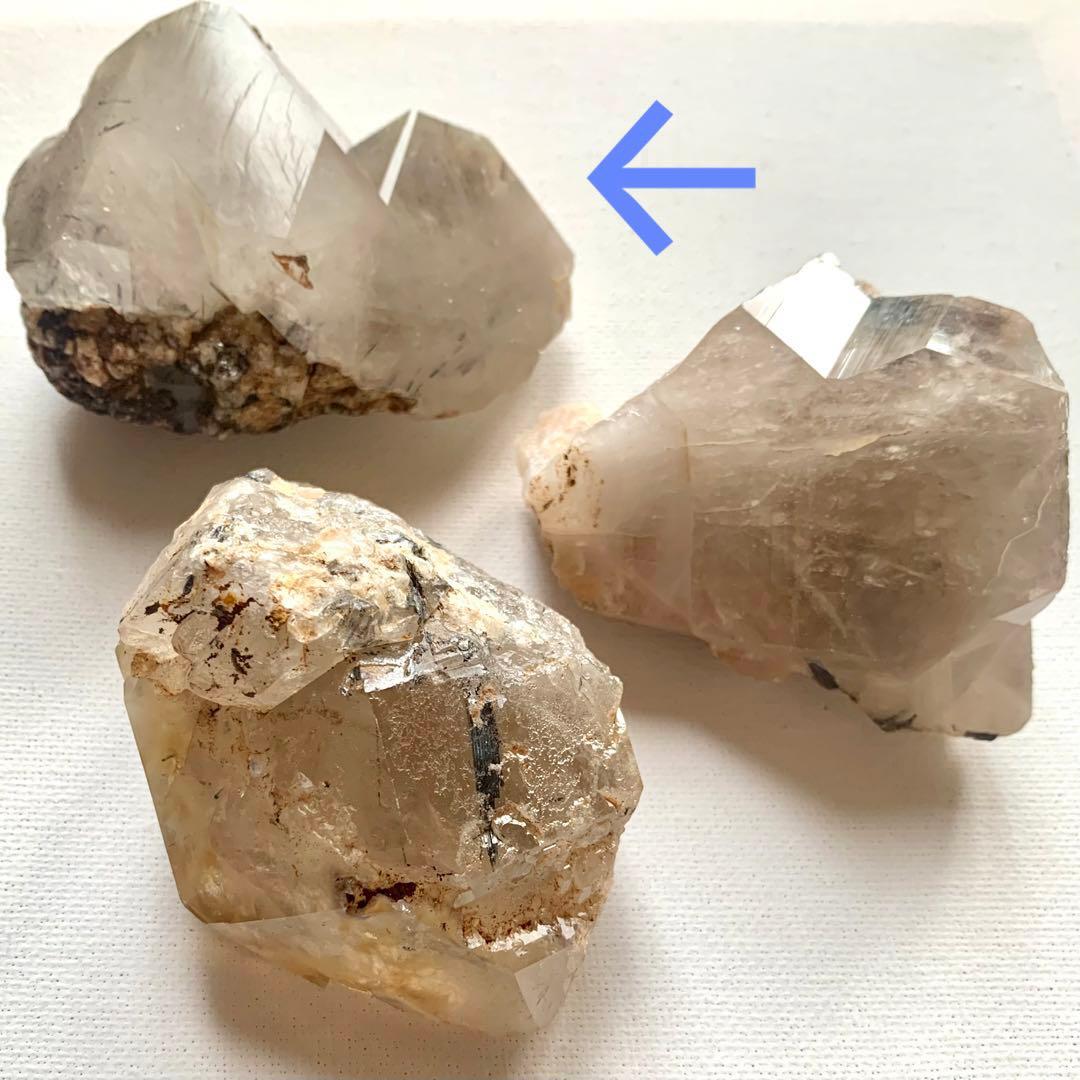 シン・ザギマウンテンクォーツ64/ツイン/芸術的/グレー/黒針入り/巨大