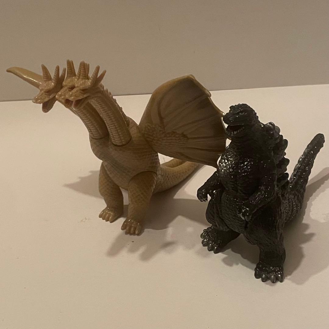 ゴジラ ウルトラマン他 怪獣 ソフビ 90体以上 120サイズ まとめ売り