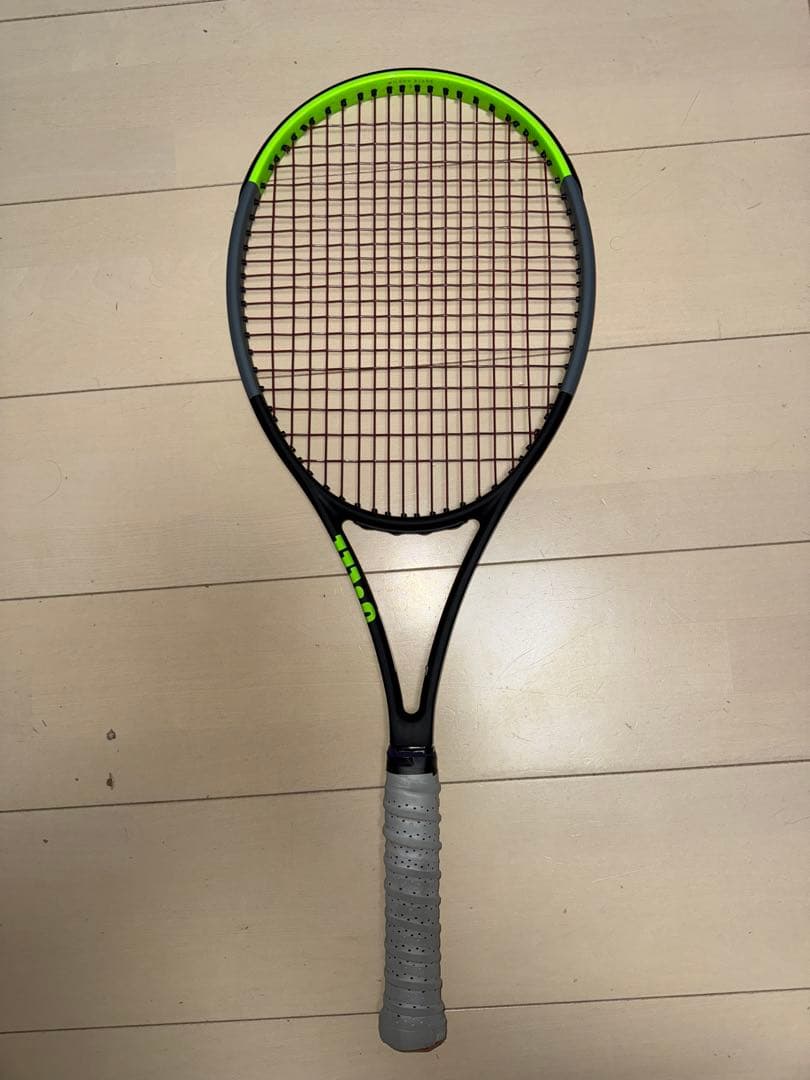 ウィルソン テニスラケット BLADE 98 V7 305g 18x20