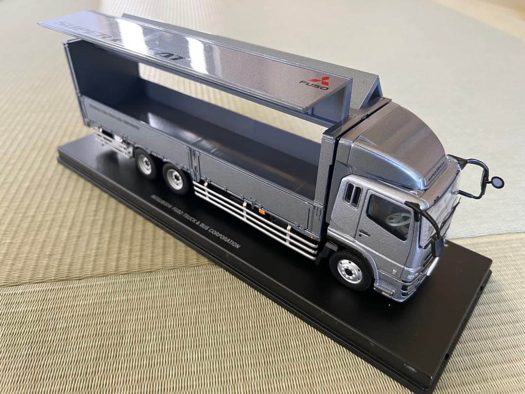FUSO SUPER GREAT トラック 1/43