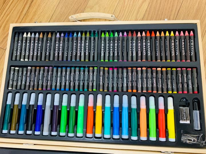 新品デラックスアートセット専用木箱入り