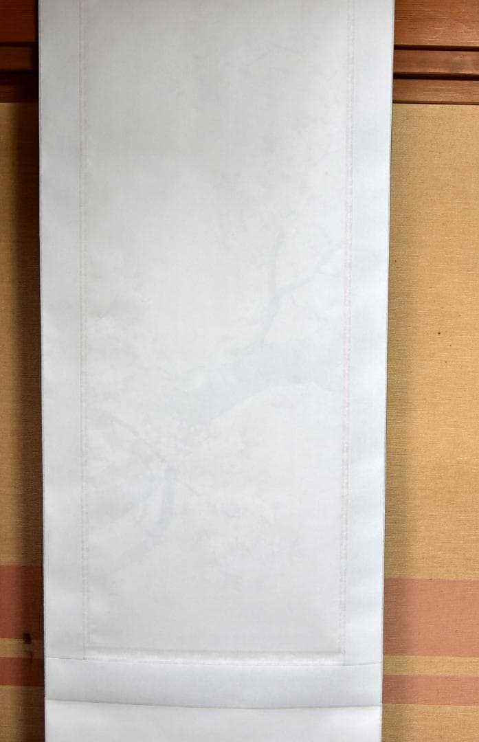 値下げ、ＮＯ１桜小禽掛軸花鳥　佐藤良一作、絹本肉筆　共箱