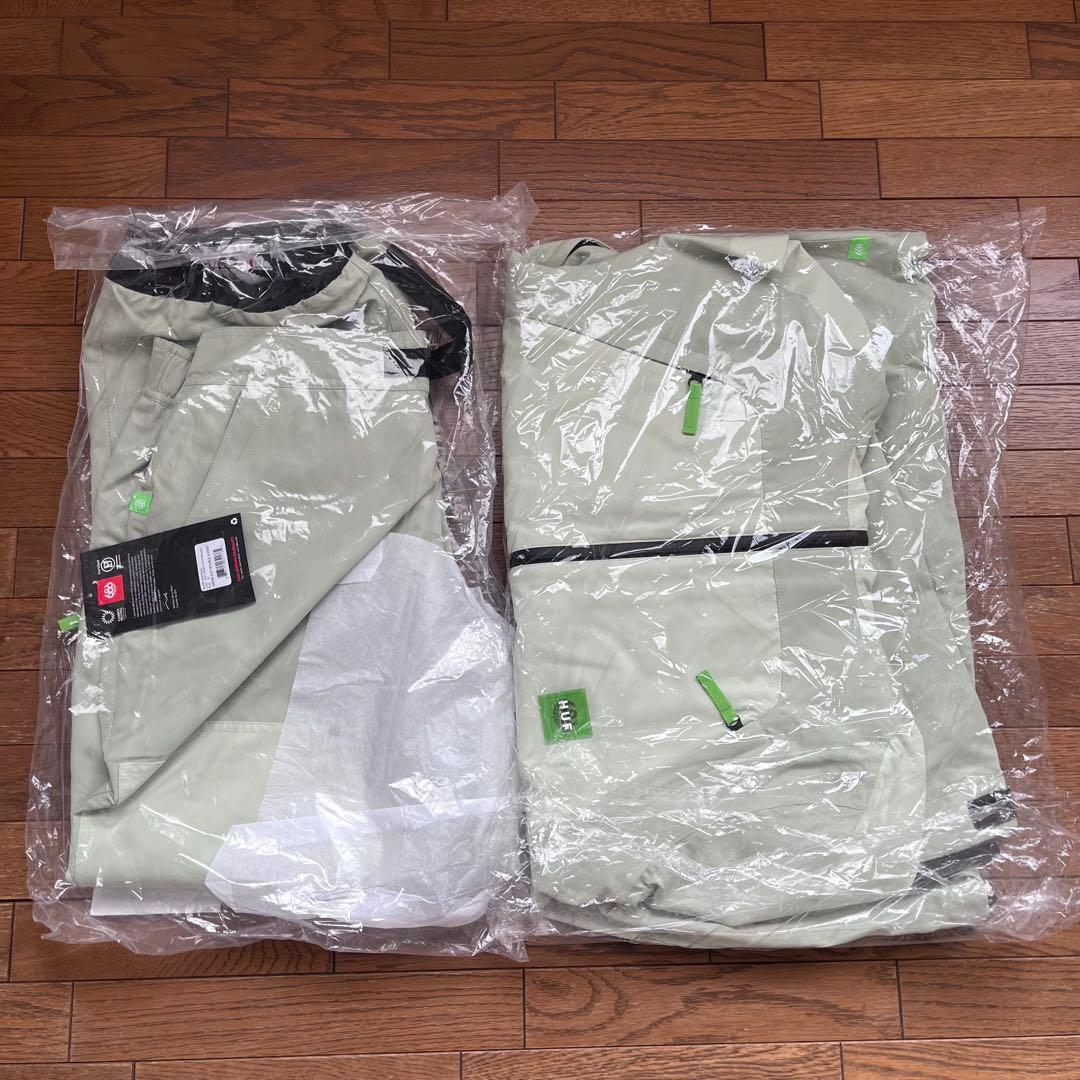 NEWモデル　686 HUFコラボ　スノーボードウェア上下　ジャケット&パンツ