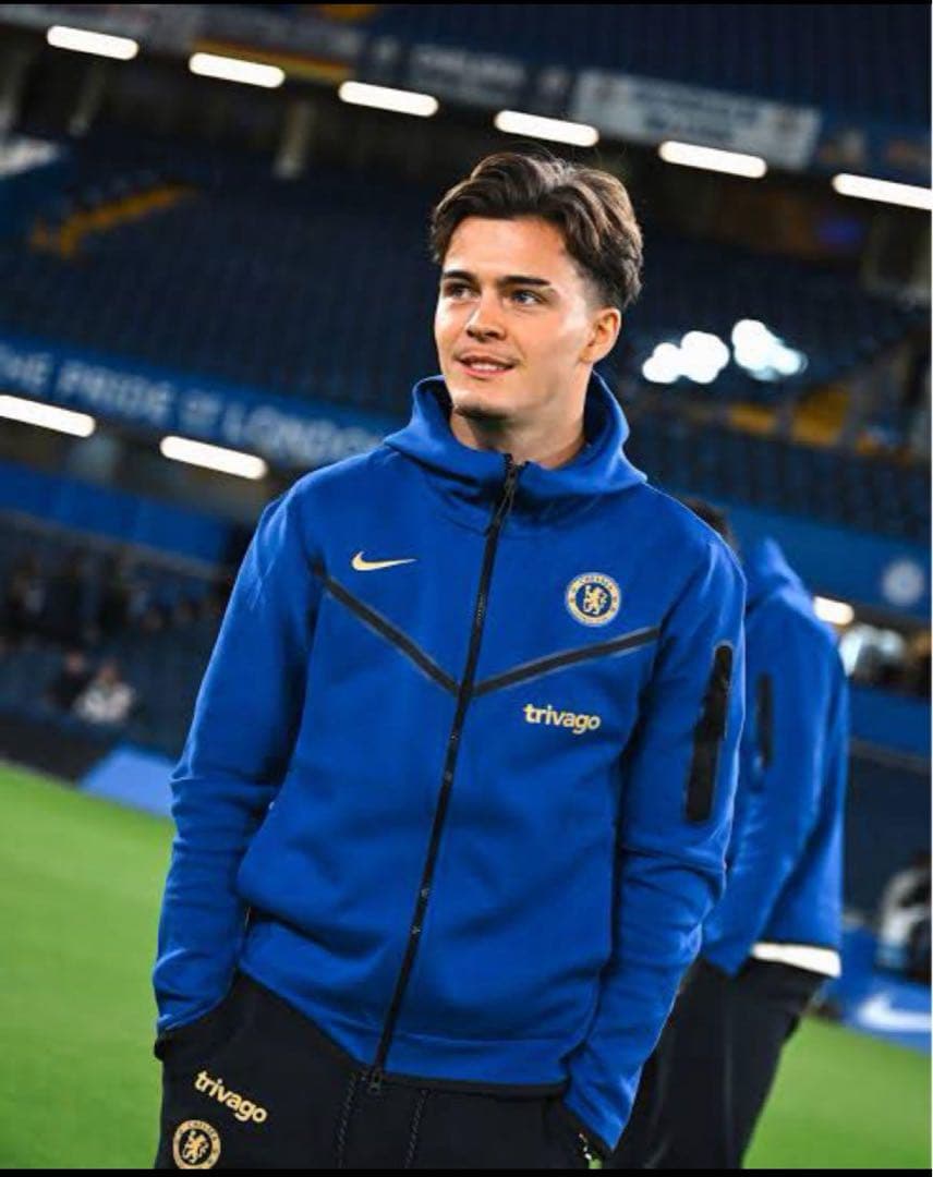 カ*イ様 ナイキ テックフリース チェルシー 上のみ海外限定 胸スポンサー付き