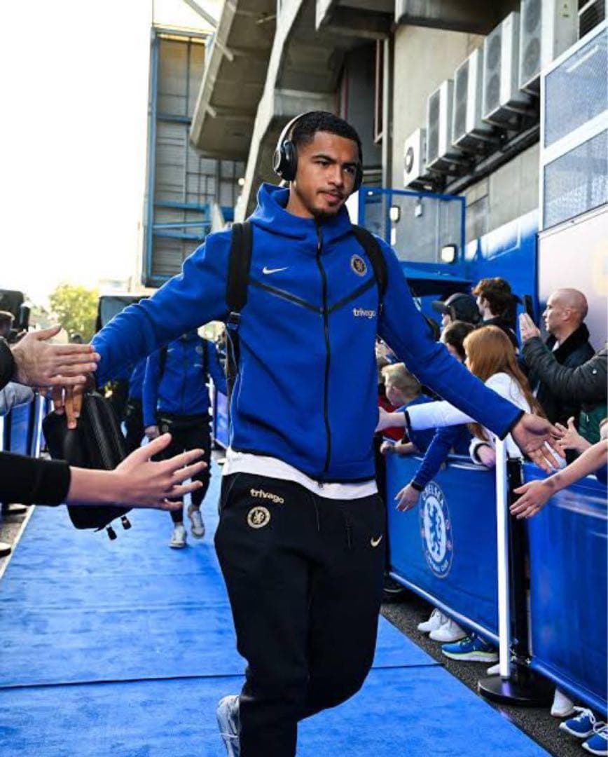 カ*イ様 ナイキ テックフリース チェルシー 上のみ海外限定 胸スポンサー付き