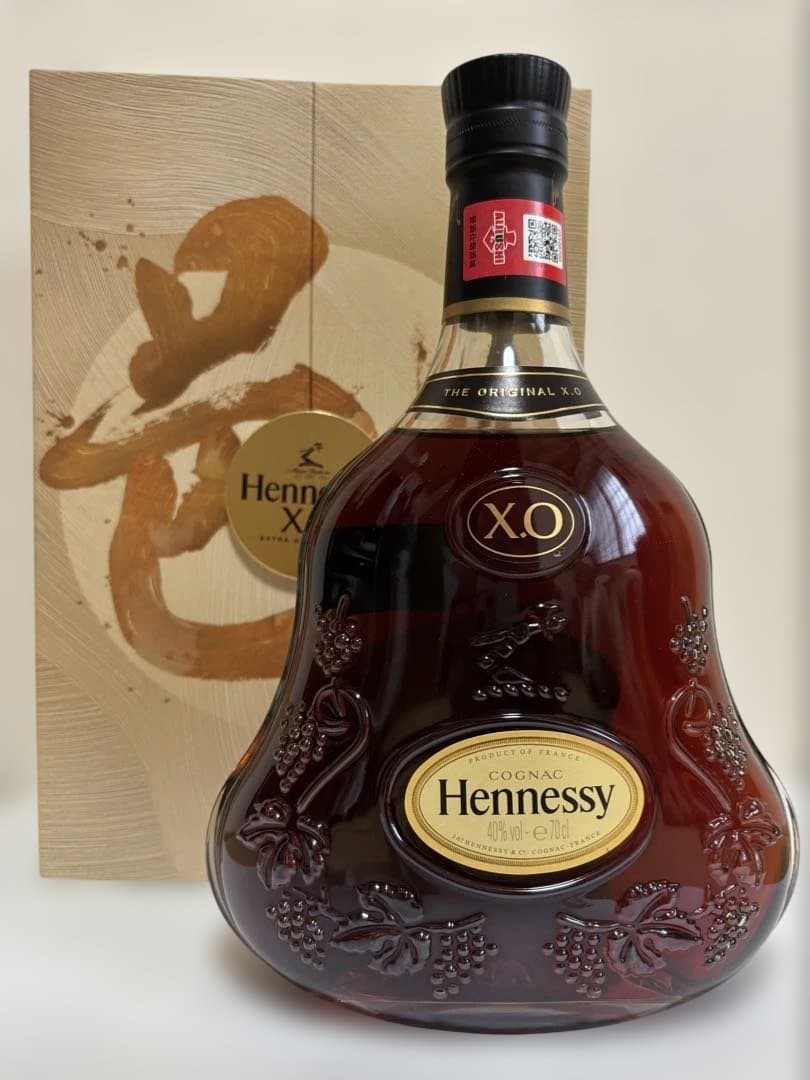 ヘネシー XO 40度 700ml ブラックキャップ(箱付)