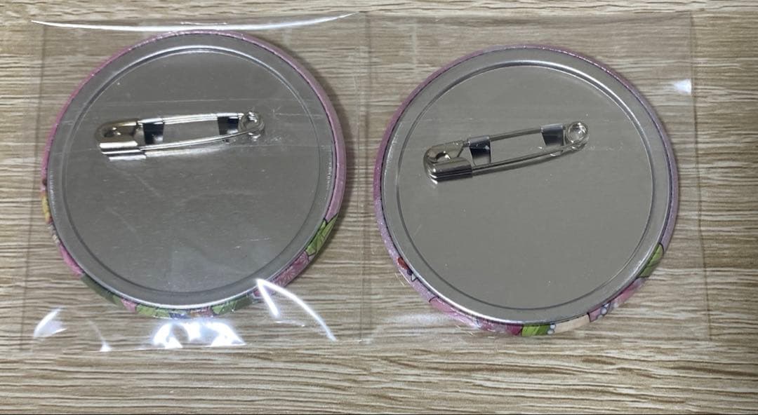 鬼滅の刃 いこいの里巡り 缶バッジコレクション 甘露寺蜜璃　2点セット