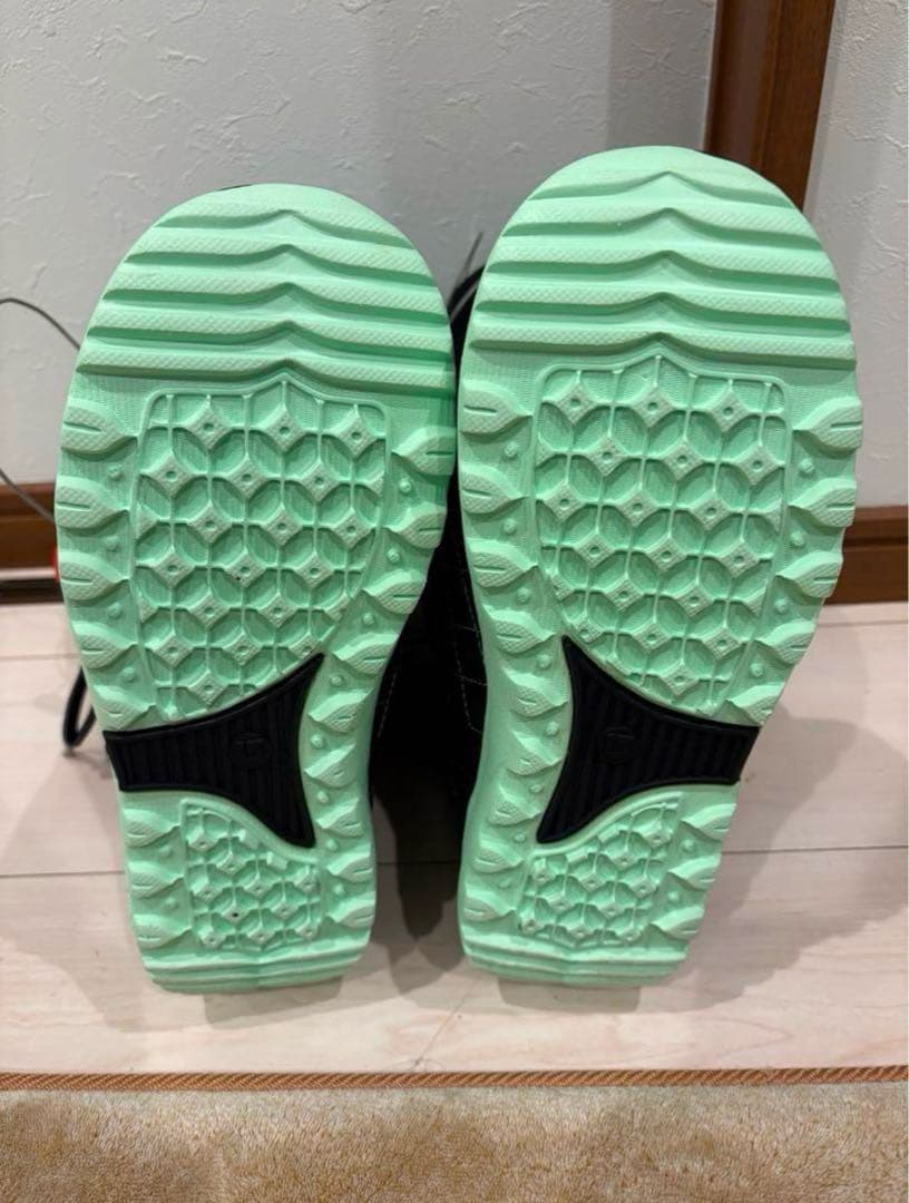 BURTON　バートン○MINT ASIAN FIT 24.5cm（女性用）