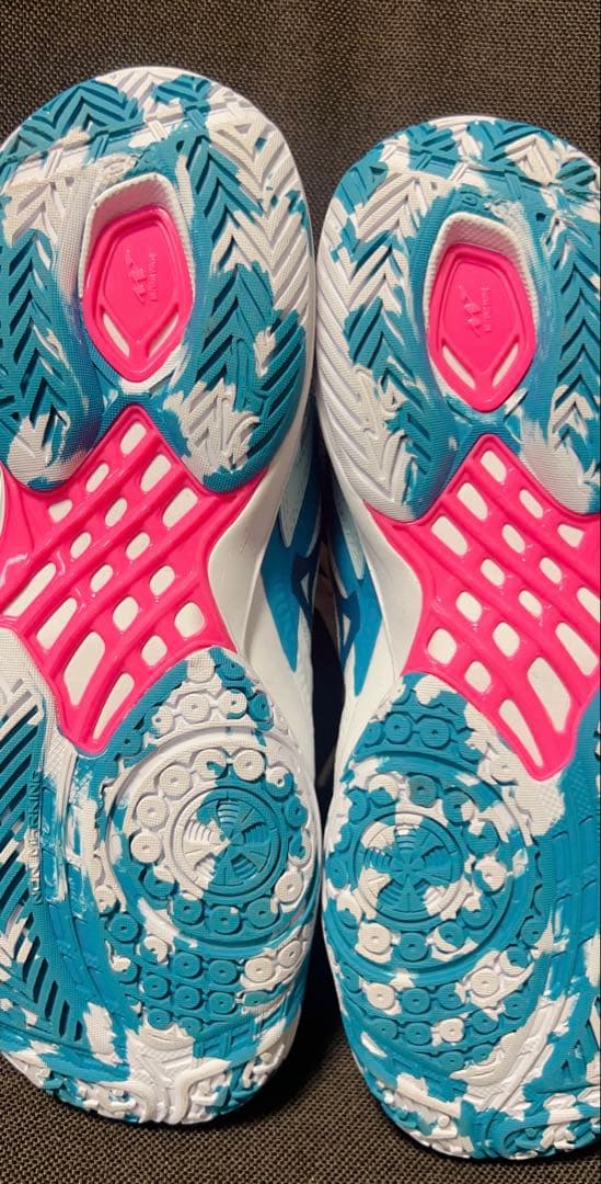 Mizuno バドミントンシューズ 23.5cm ホワイト/ブルー/ピンク