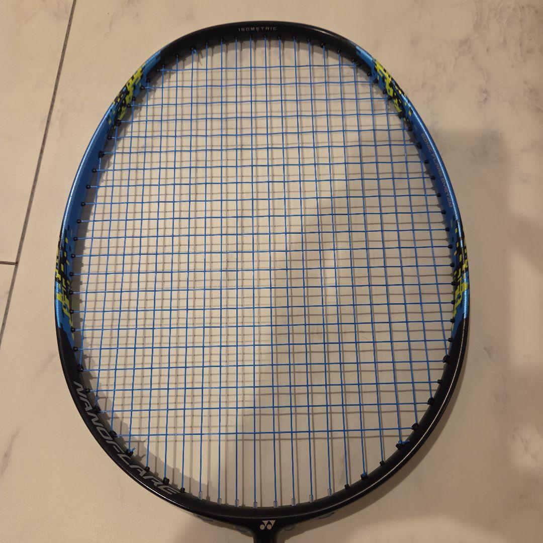 ヨネックス　ナノフレア700 　5UG6