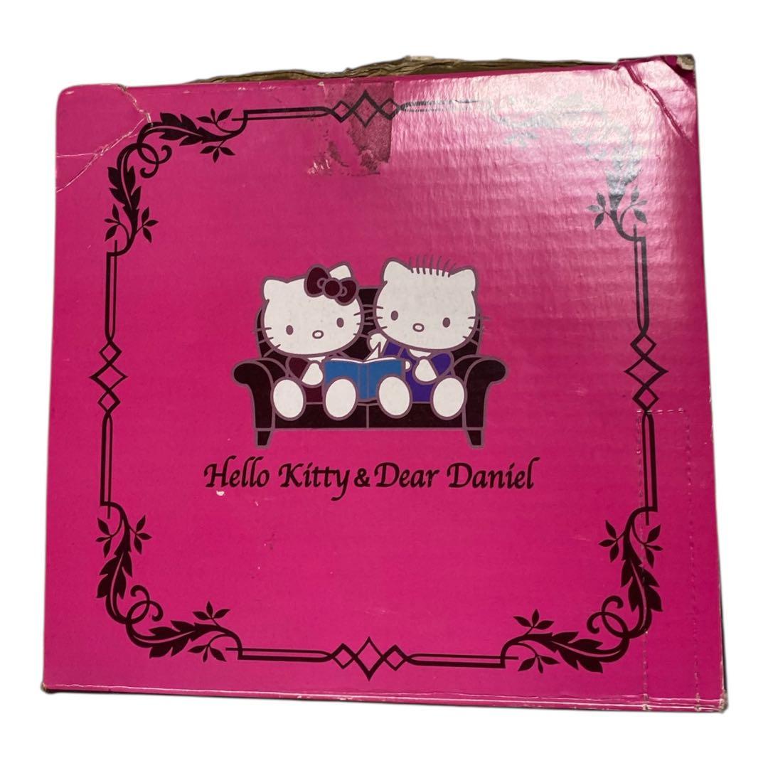 サンリオ ハローキティ　ダニエル　アクション レトロラブ 本棚 古時計