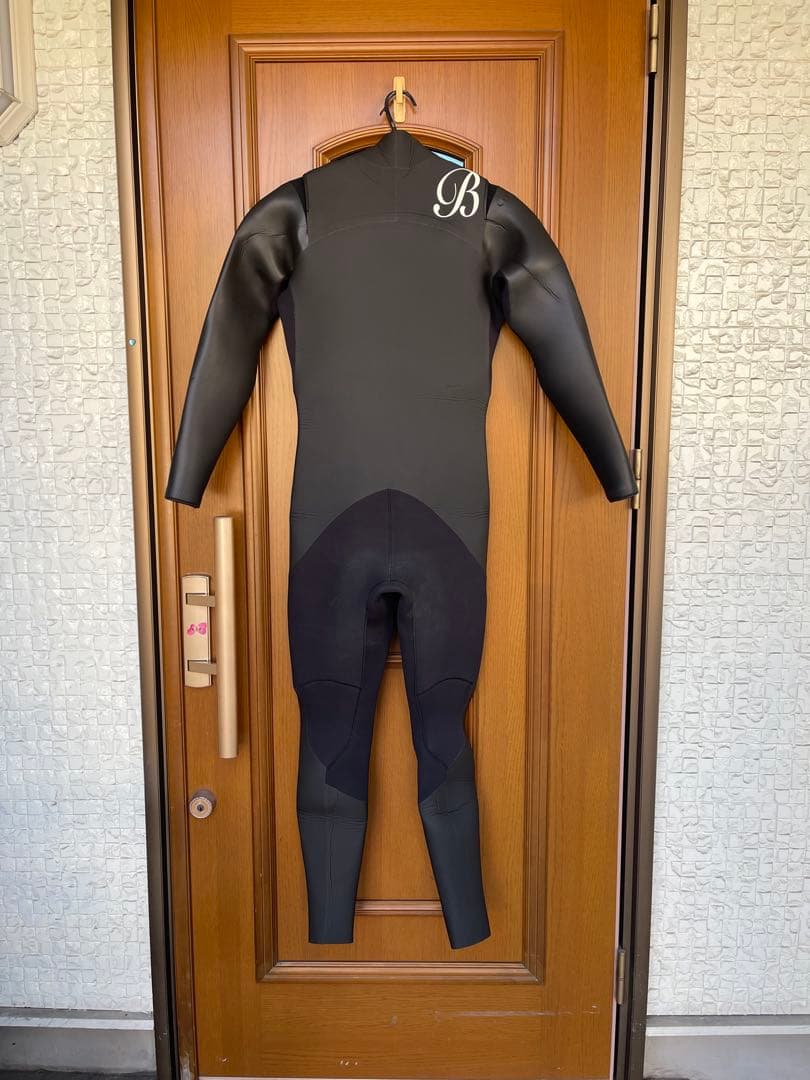 土曜まで早い者勝ち特別価格 Bewet ドライスーツ 黒