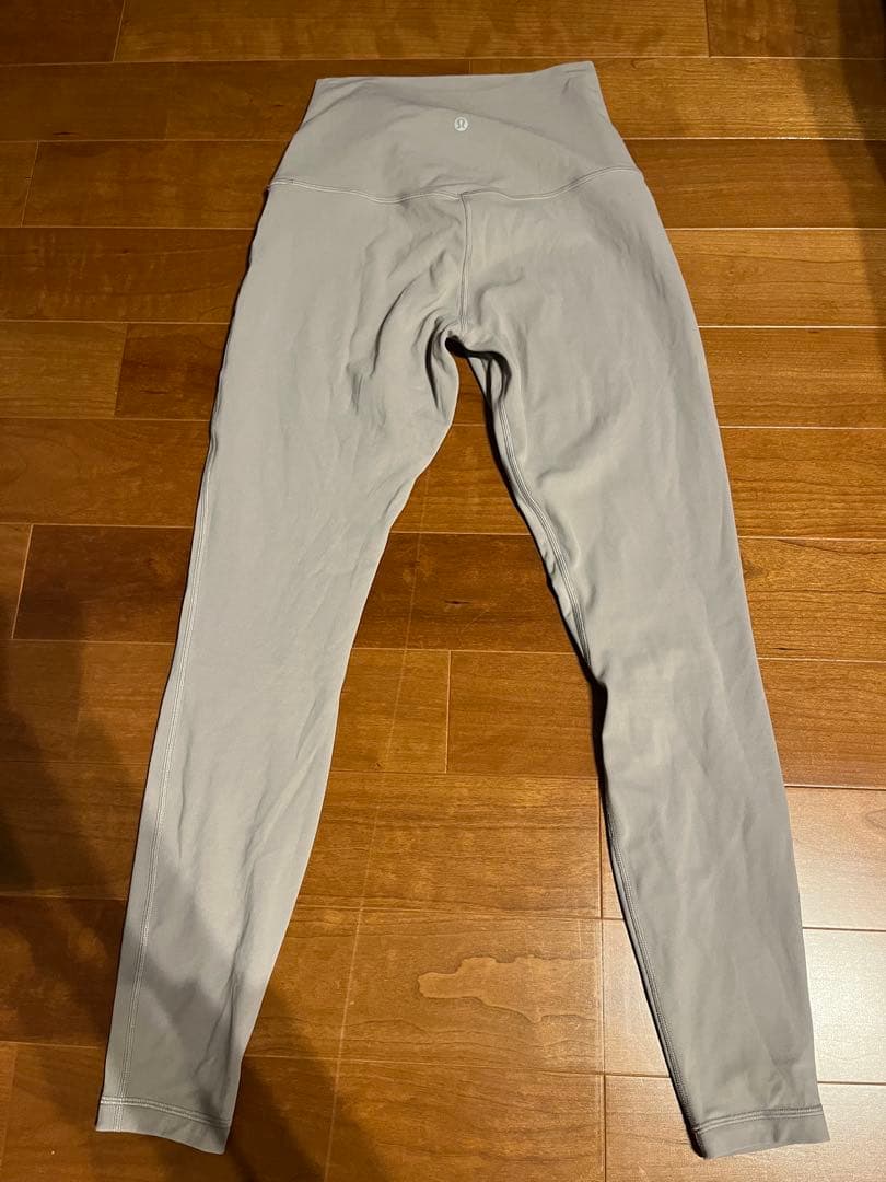 ルルレモン　レギンス　サイズ8