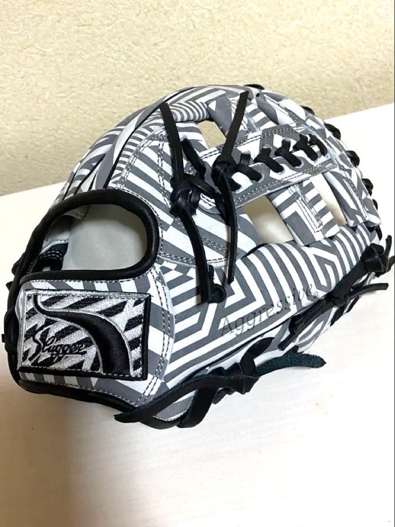 《ダズルカモ》2023限定グラブ【久保田スラッガー】軟式一般用グラブ新品未使用