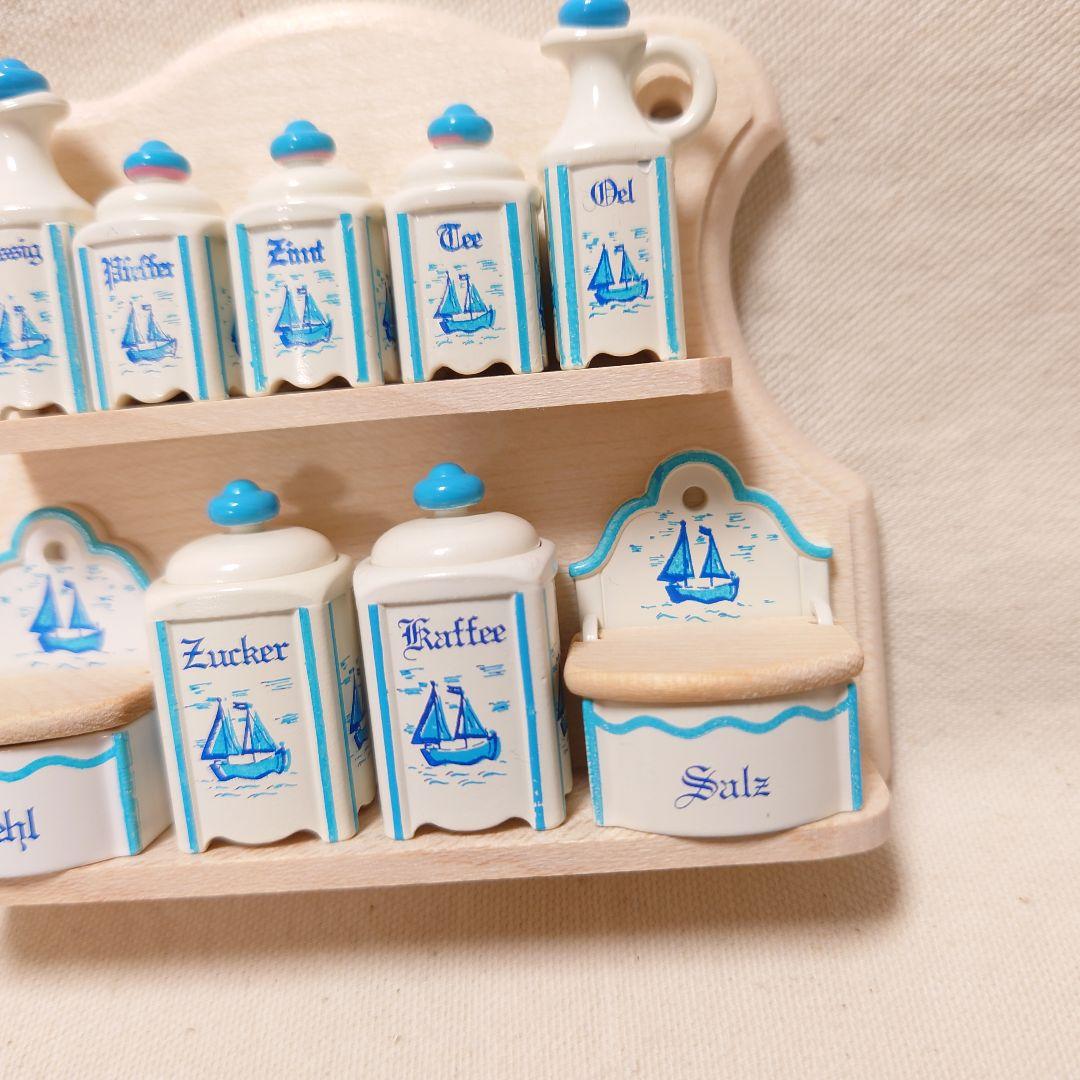 ヨット柄の水色キャニスターと棚のセット ボードヘニッヒ ドールハウス ミニチュア
