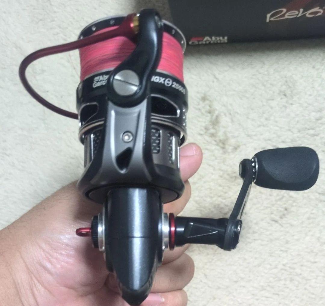 【極美品】アブガルシア　Revo MGX THETA 2500S