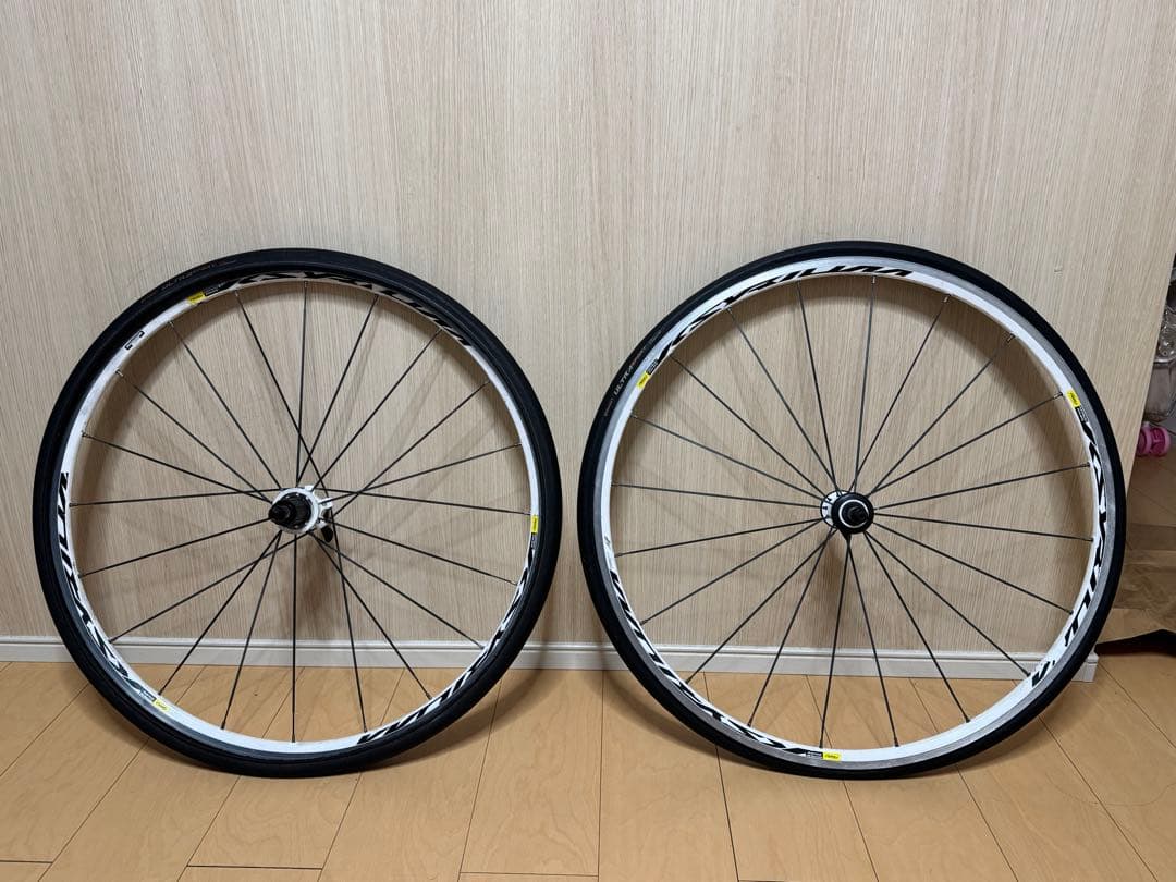Mavic Ksyrium Equipe 700cホイール　シマノ11速