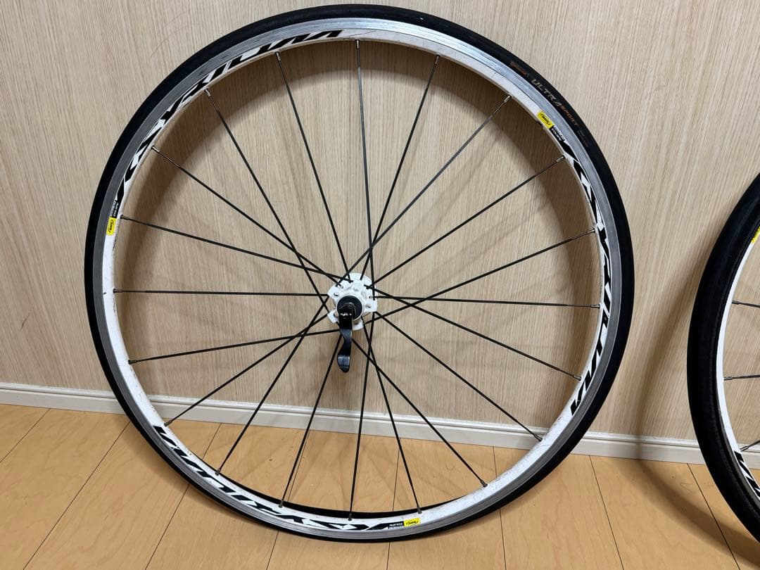 Mavic Ksyrium Equipe 700cホイール　シマノ11速