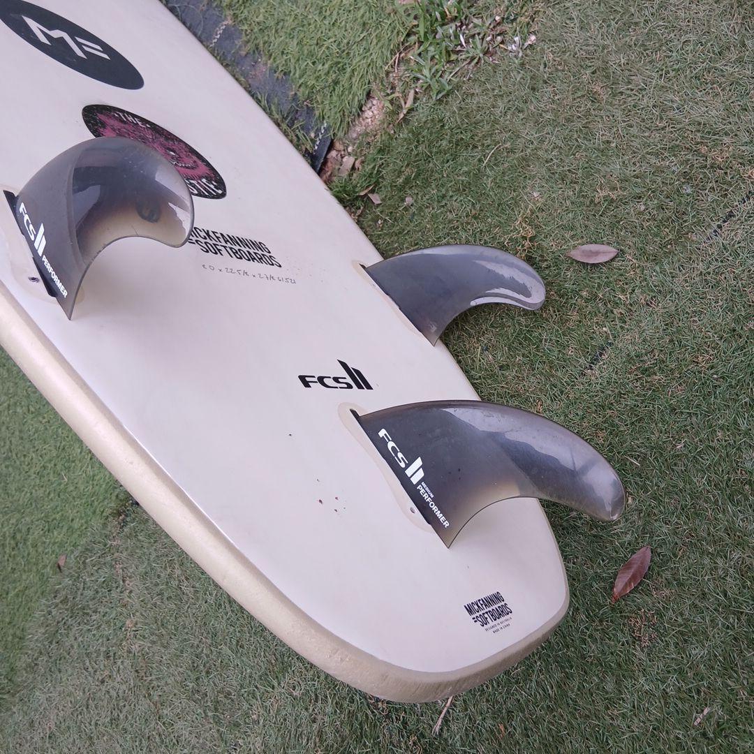 ロングボードミックファニングMiCソフトボード８f　FCSⅡソフトフィン３本付き