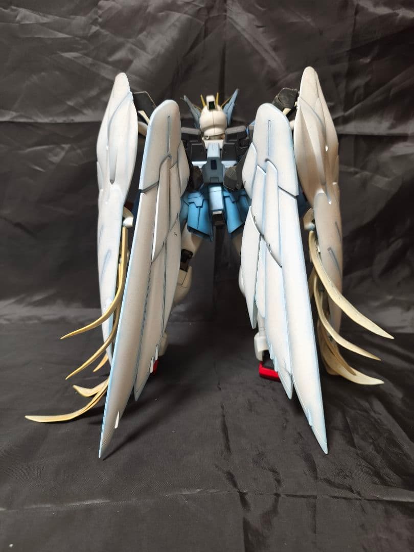 PG 新機動戦記ガンダムW Endless Waltz スノーホワイト完成品