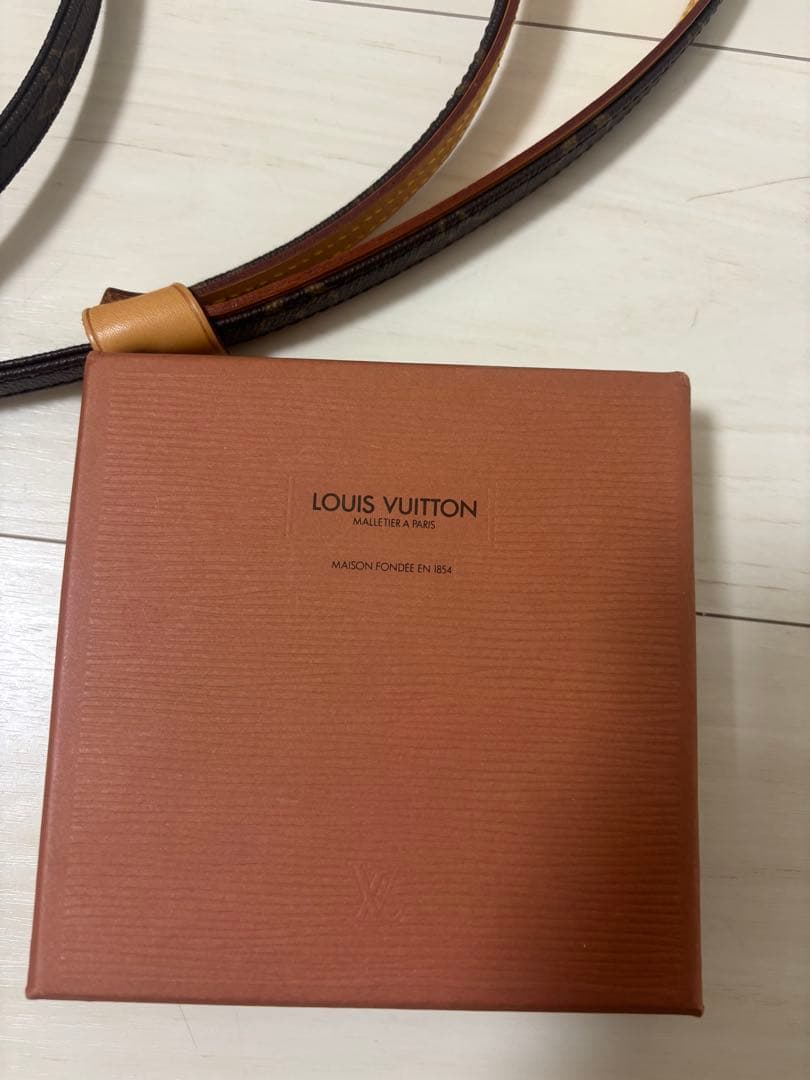 ルイヴィトン　モノグラム　首輪　犬　服　リード　レザー　美品！