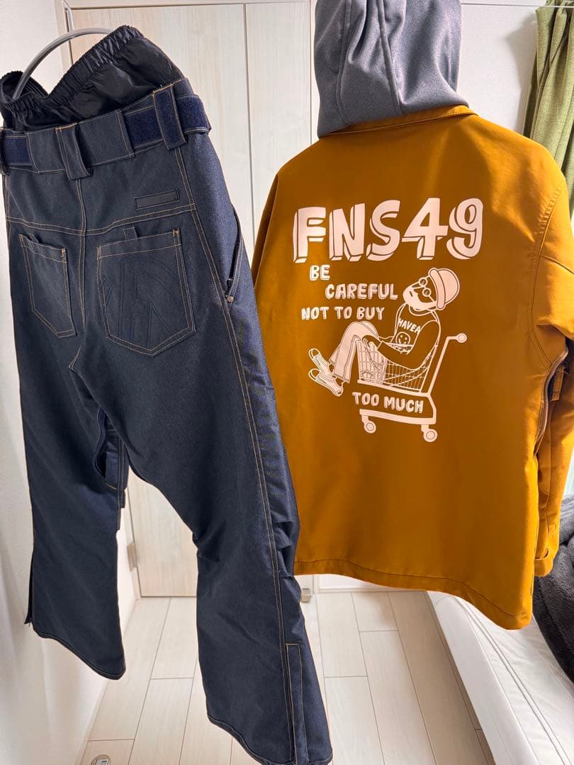 FNS49 スノーボードウェアセット