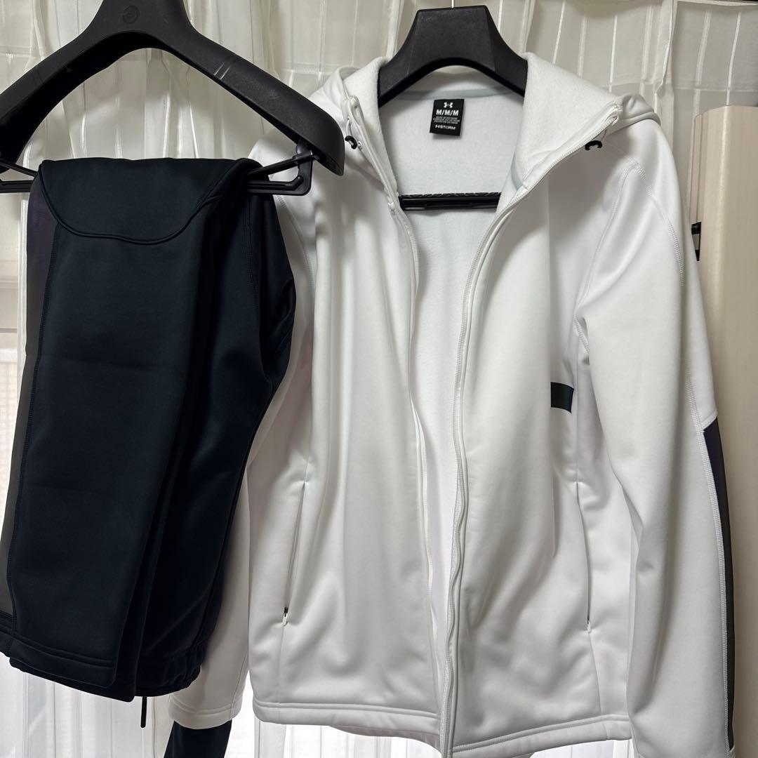 アンダーアーマー セットアップ 上下セット　 1388235 1388236