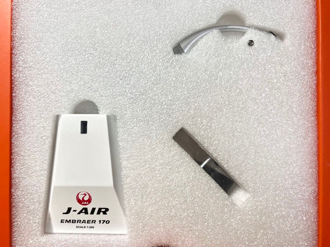 航空機・ヘリコプター JCwings 1/200 J-AIR E170 JA220J