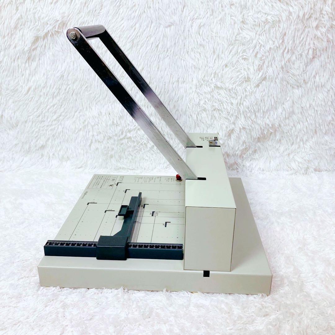 PLUS 裁断機 PK-513L 業務用 手動式 A4 書類整理 木村刃物