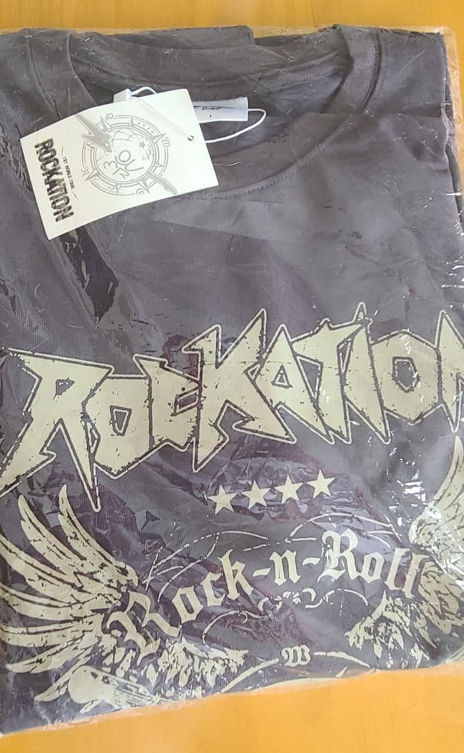 QWER WORLD TOUR 　 ソウルコン限定　LONG SLEEVE　3