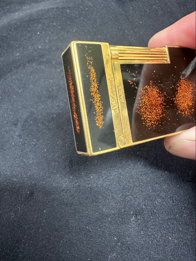 装飾的な金属ライター