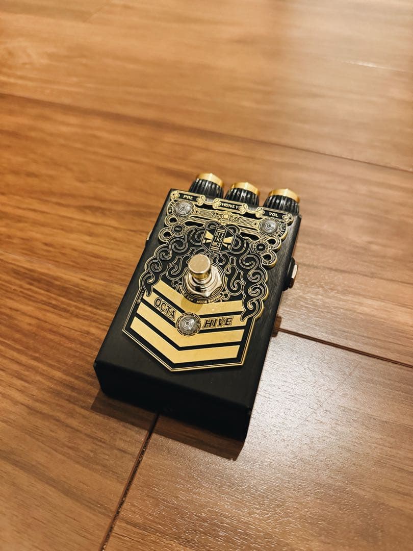 Beetronics OCTAHIVE V2 オクターブファズ