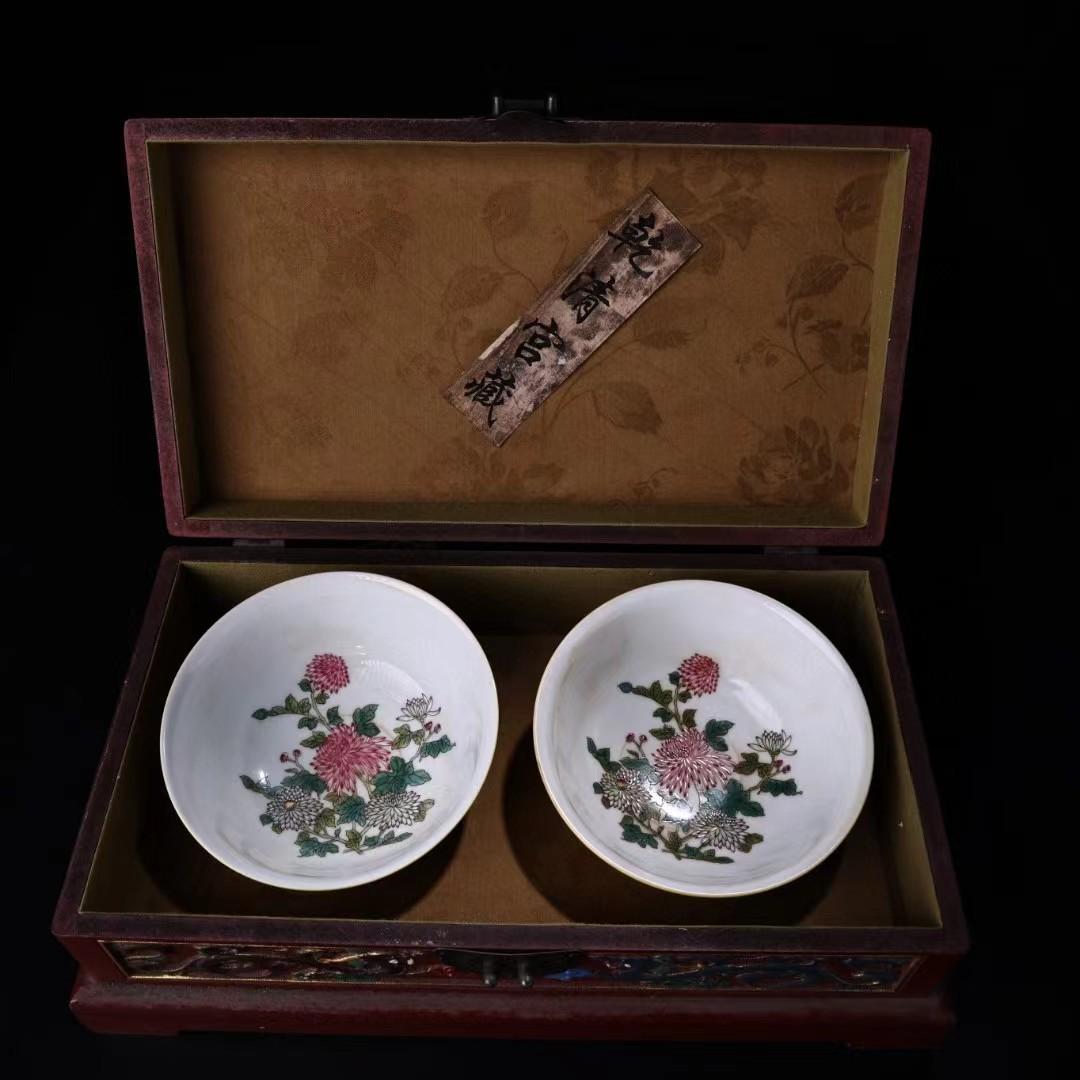 中国古美術・旧蔵粉彩と黄釉瓷器碗セット・置物・茶道具・純手描き・極細工・箱付き