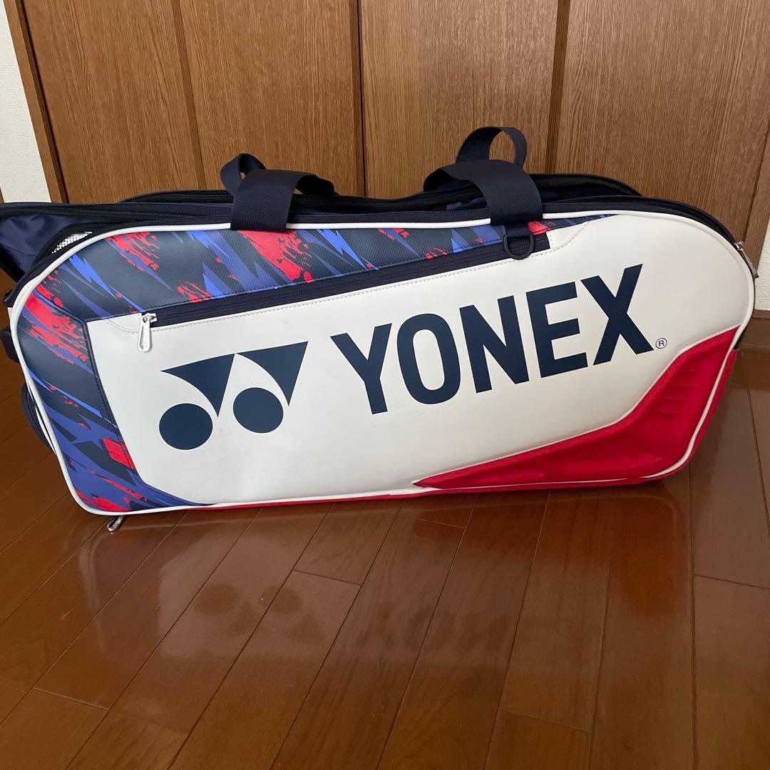 YONEX トーナメントバッグ 限定品　ホワイト/レッド