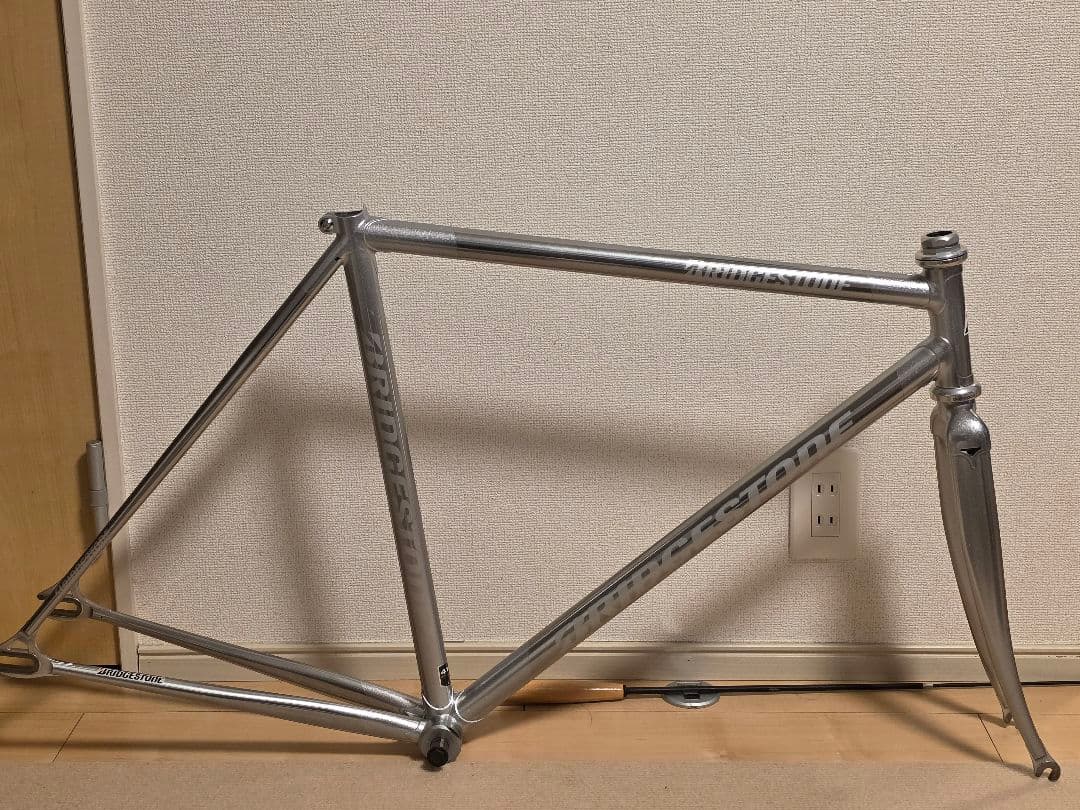 ブリヂストン ピストフレーム njs