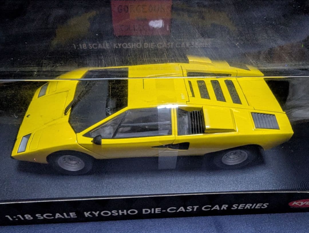 京商 1:18 ランボルギーニカウンタックLP400イエロー