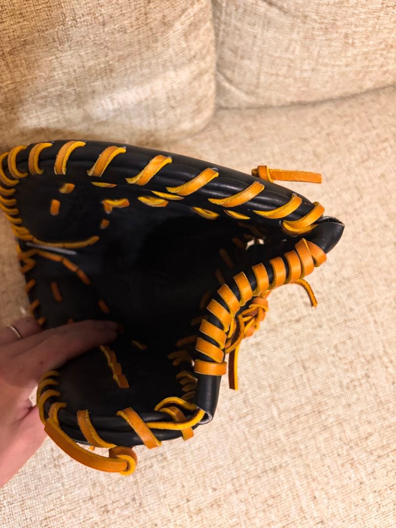 ハタケヤマ 軟式ファーストミット　左利き用