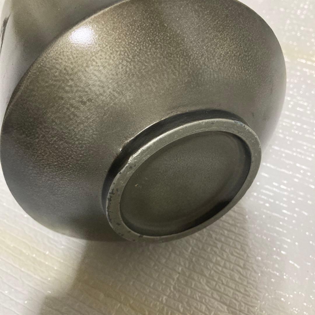 バラ模様のグレー陶器花瓶鈴製