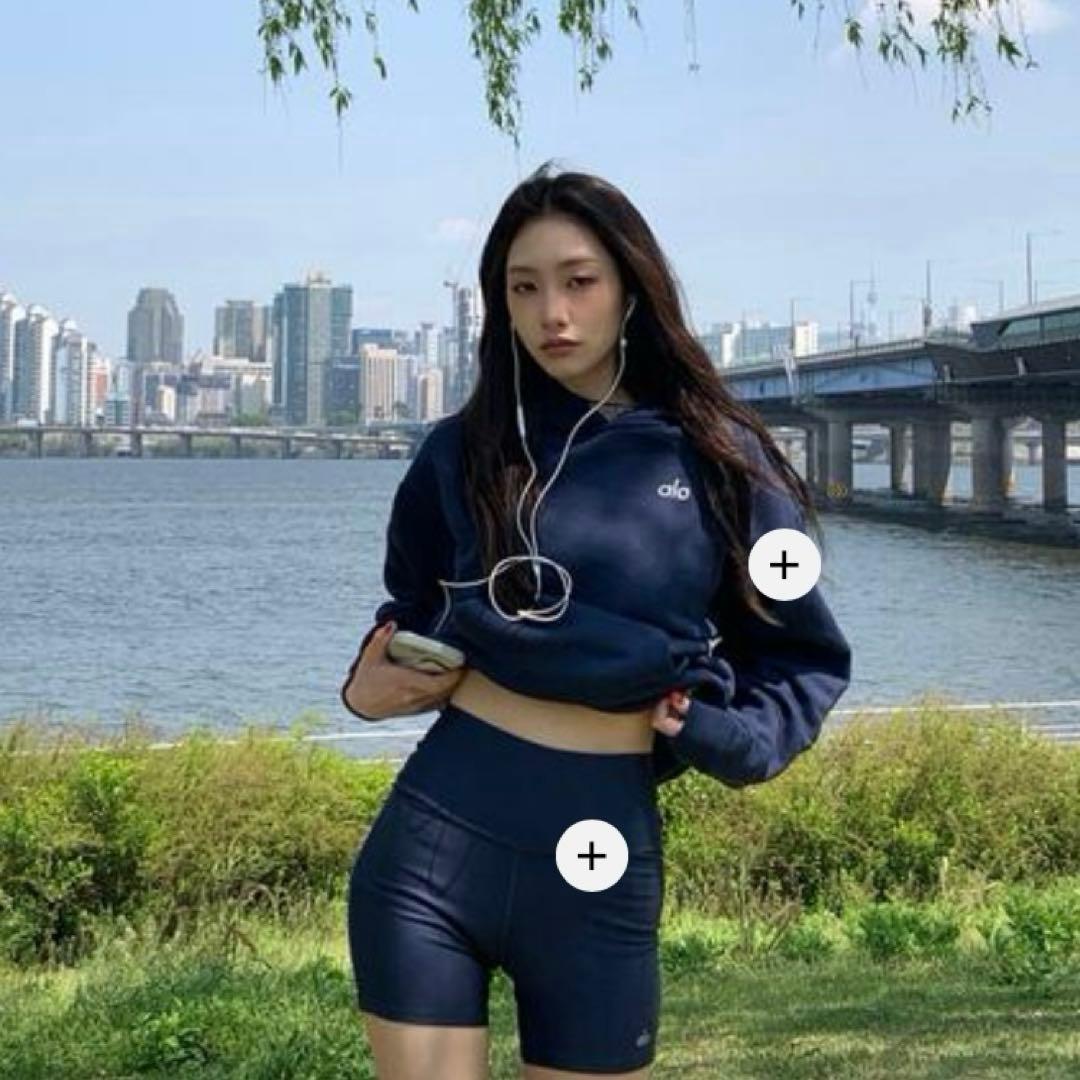 Alo ショートレギンス　5\" Airlift Energy Short