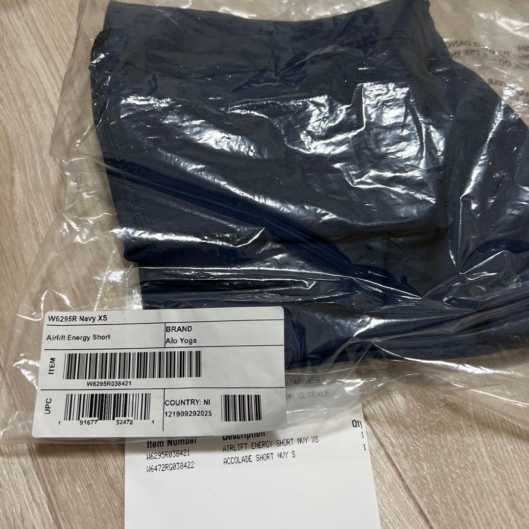 Alo ショートレギンス　5\" Airlift Energy Short