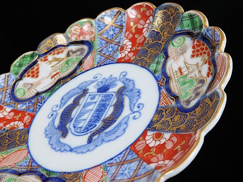 大聖寺伊万里　金襴手　輪花形　紋章の図　５寸皿　D174AS-fbda